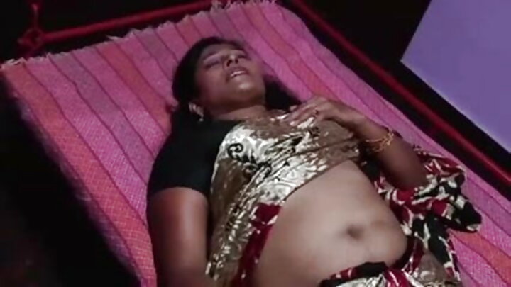 રશિયન છોકરીઓ માટે એક કાર્ડ ગેમ સેક્સમાં સમાપ્ત થાય છે